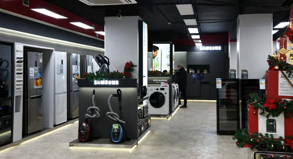 PC Mall electronics and payments